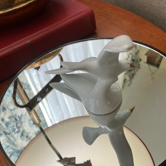 Hollohaza Vintage Seagull Figurine White Ceramic Porcelain gold beak Hungary - Picture 5 of 12